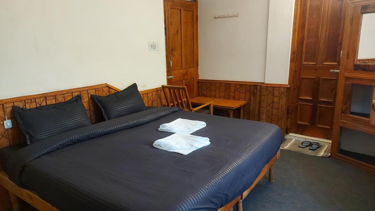 Mars Monkey Hostel & Cafe Manali  Ngoại thất bức ảnh