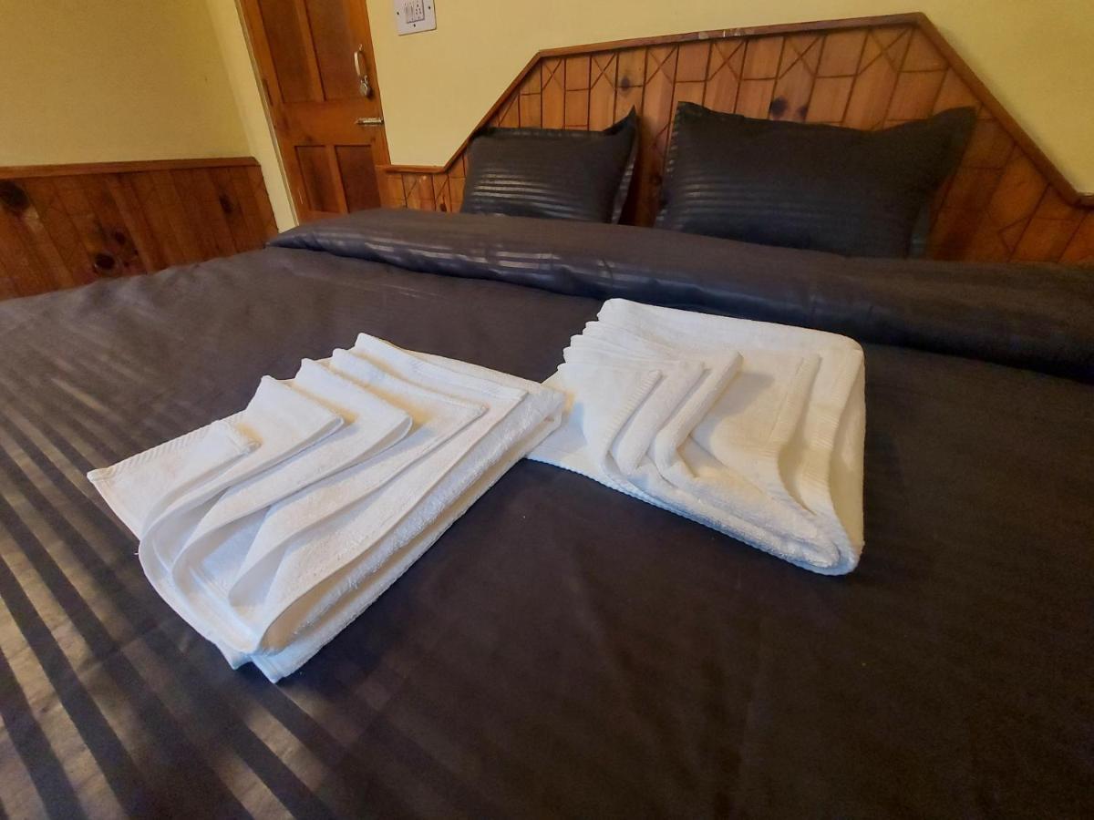Mars Monkey Hostel & Cafe Manali  Ngoại thất bức ảnh